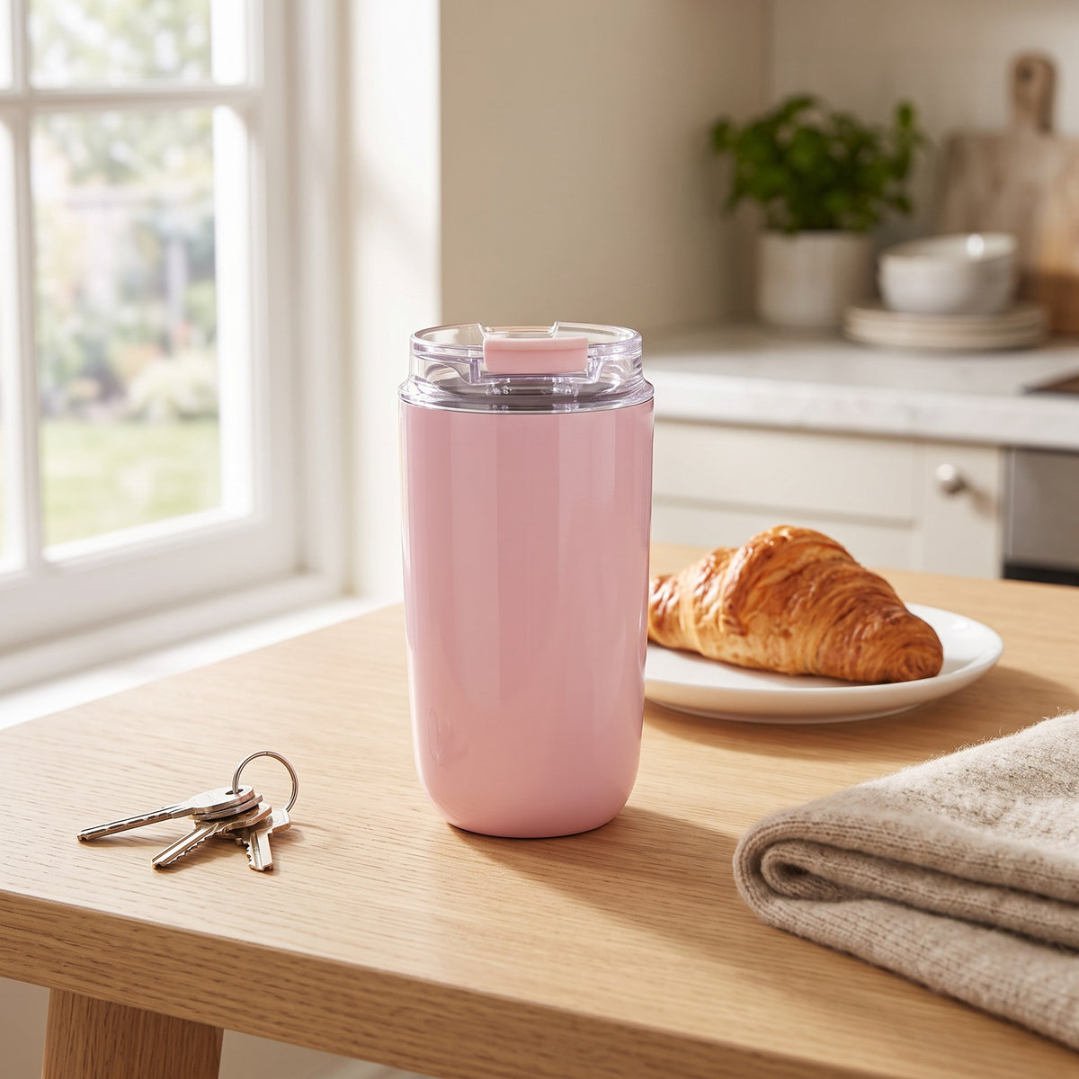 Double-wall stainless steel travel mug, 240 ml, pink