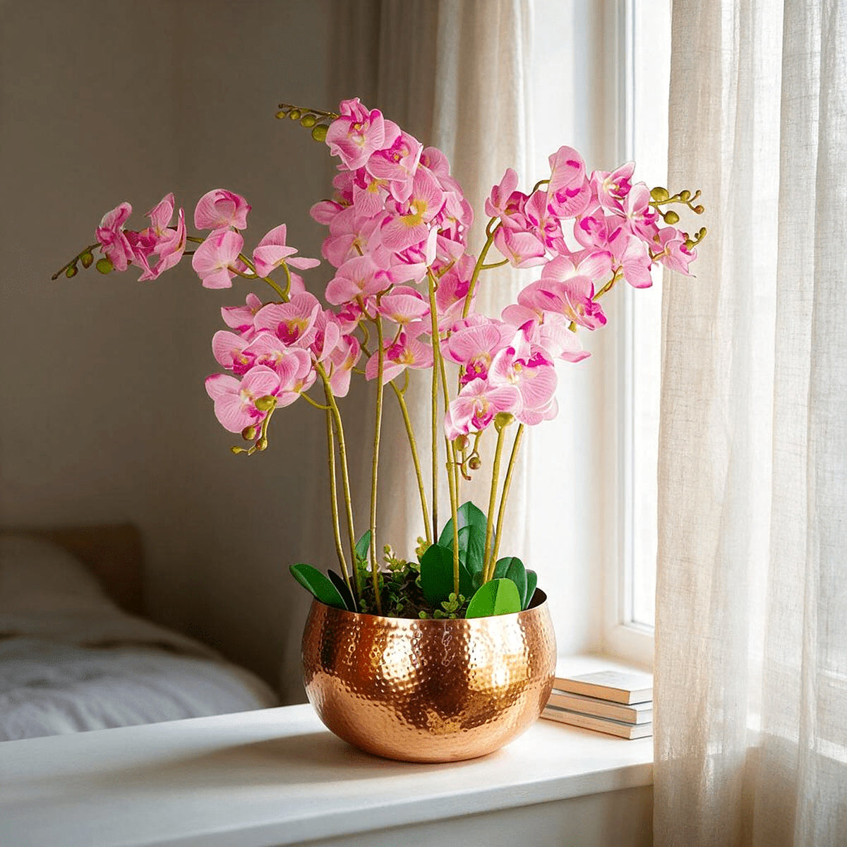 Large Hammered Copper-Finish Metal Planter Bowl, 32 × 20 cm