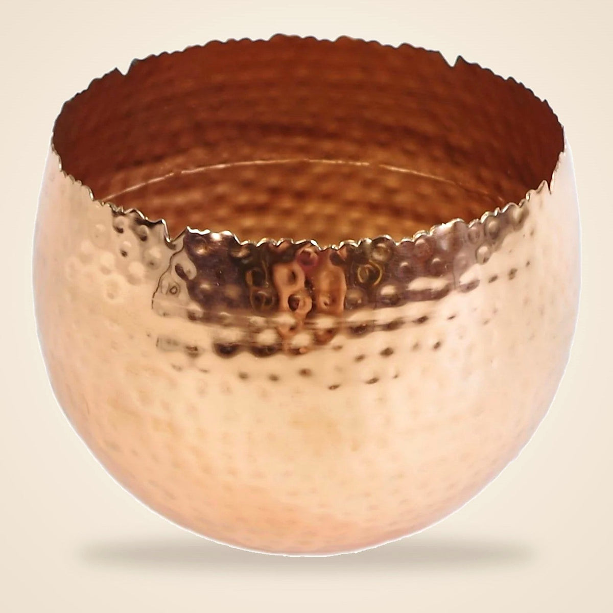 Hammered Copper-Finish Metal Planter, Curved Edge, 22 × 17 cm - view 3
