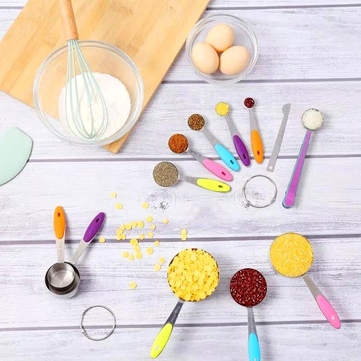 Measuring cups and spoons set for baking