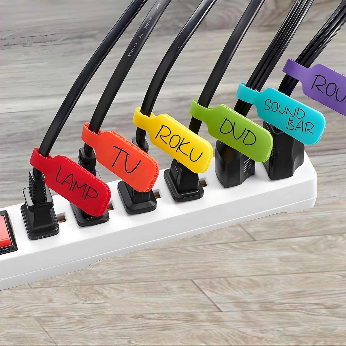 Colour-coded cable labels on plugs