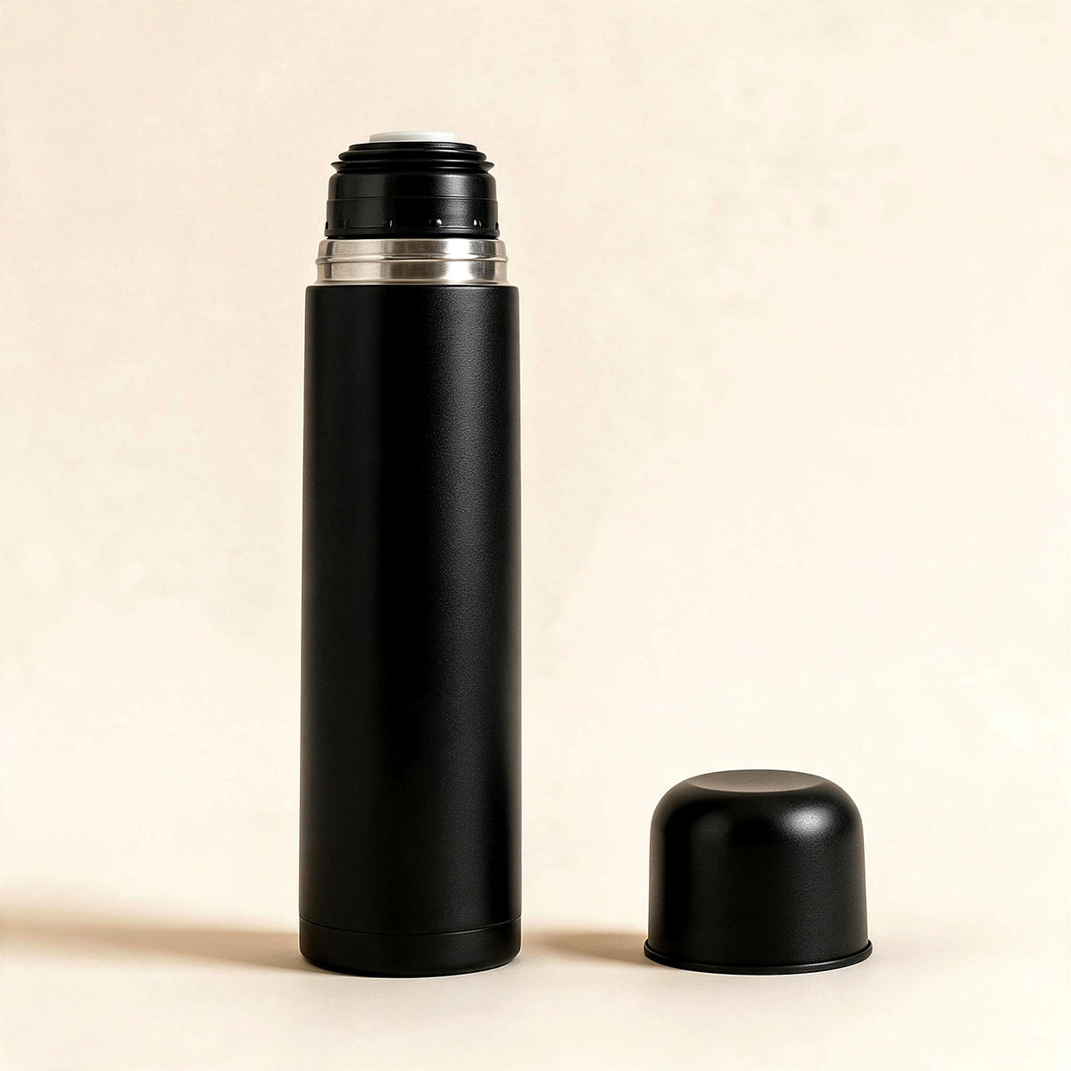 Double-walled stainless steel vacuum flask, 1 L, matt black